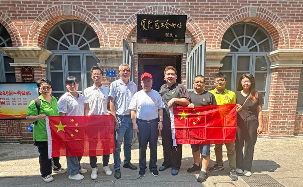 庆祝新中国成立75周年|澎湃集结！一起到革命遗址展国旗！